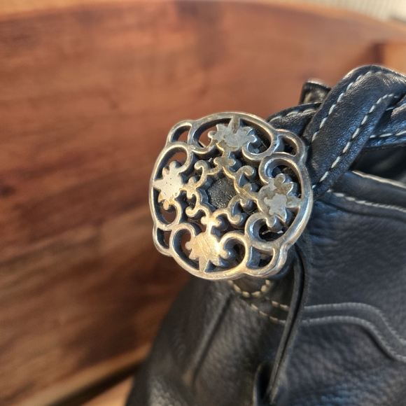 1993 BRIGHTON  Black PEBBLED LEATHER Shoulder Bag with Heart Charm - Picture 3 of 16